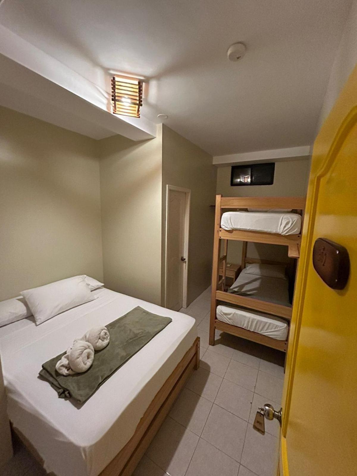 Chescos Hotel 萨利纳斯 外观 照片