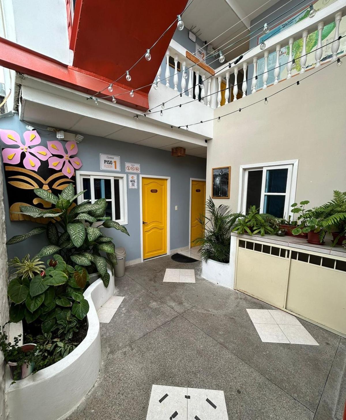 Chescos Hotel 萨利纳斯 外观 照片