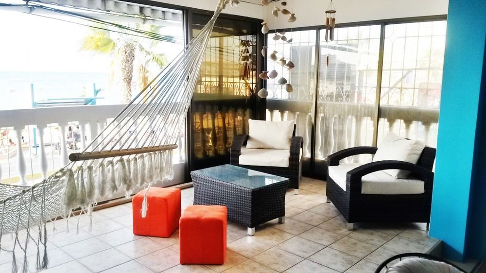 Chescos Hotel 萨利纳斯 外观 照片